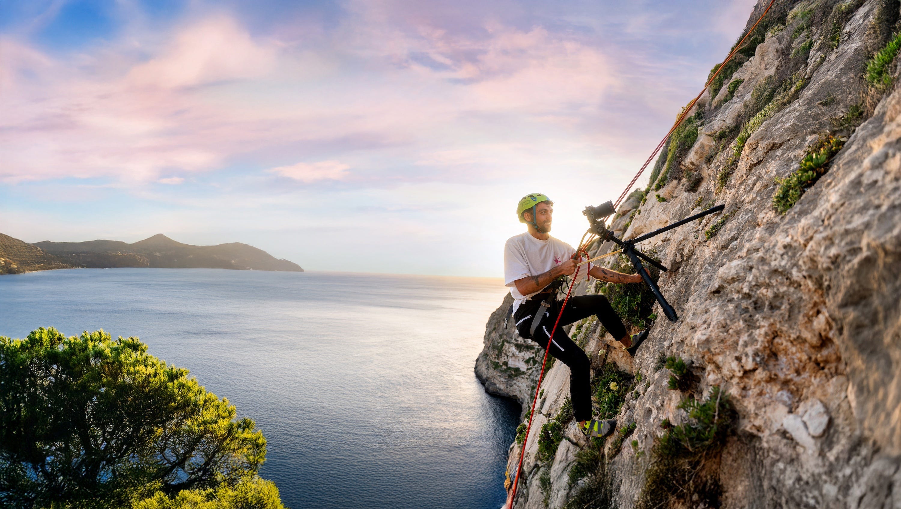 ONE Tripod. Endless possibilities.