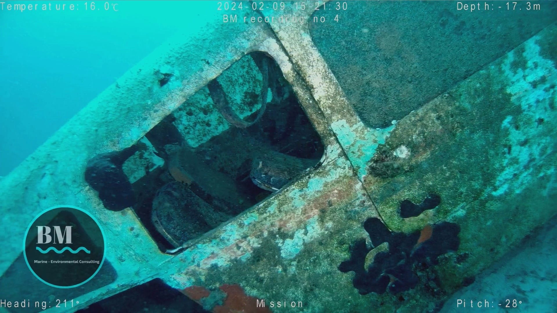 1. ROV dive into sunken aircraft sea