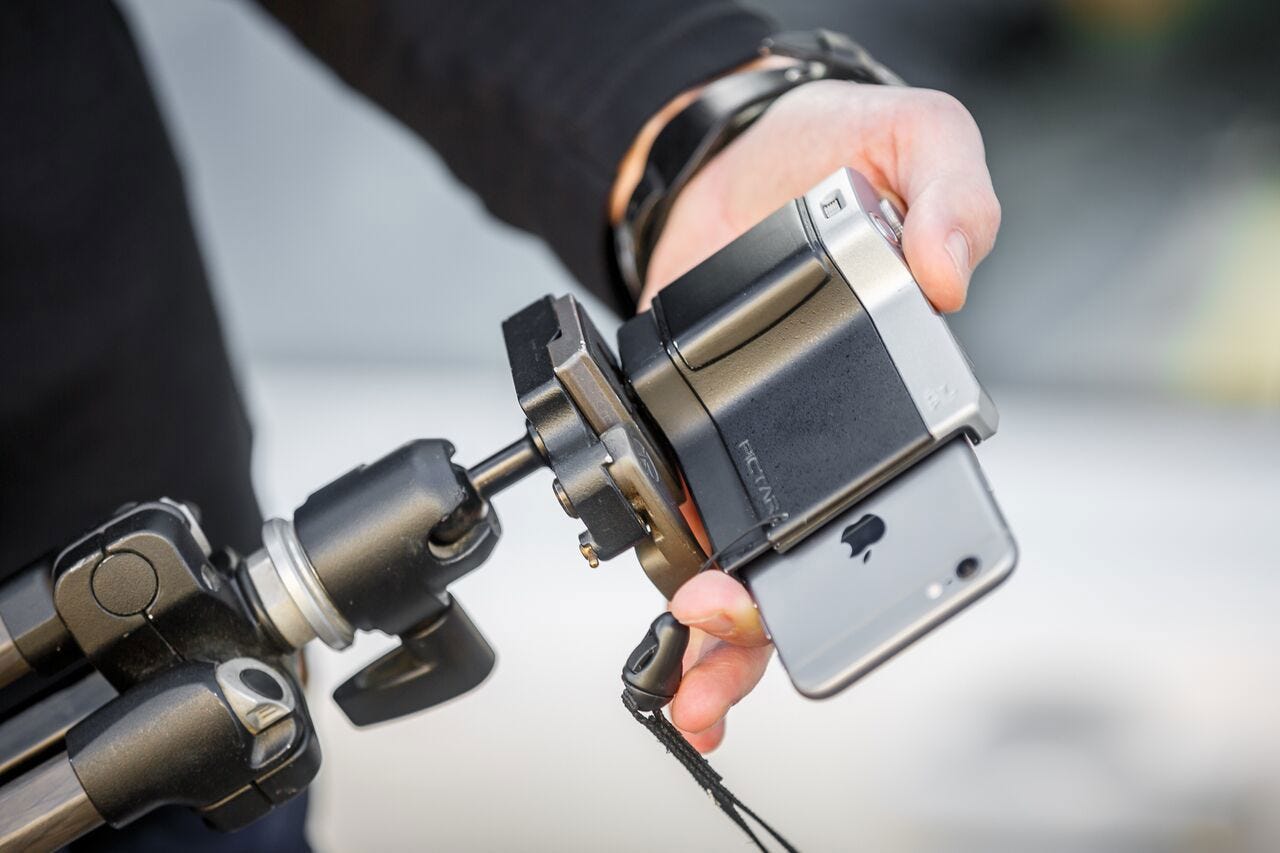 Easily connect any tripod