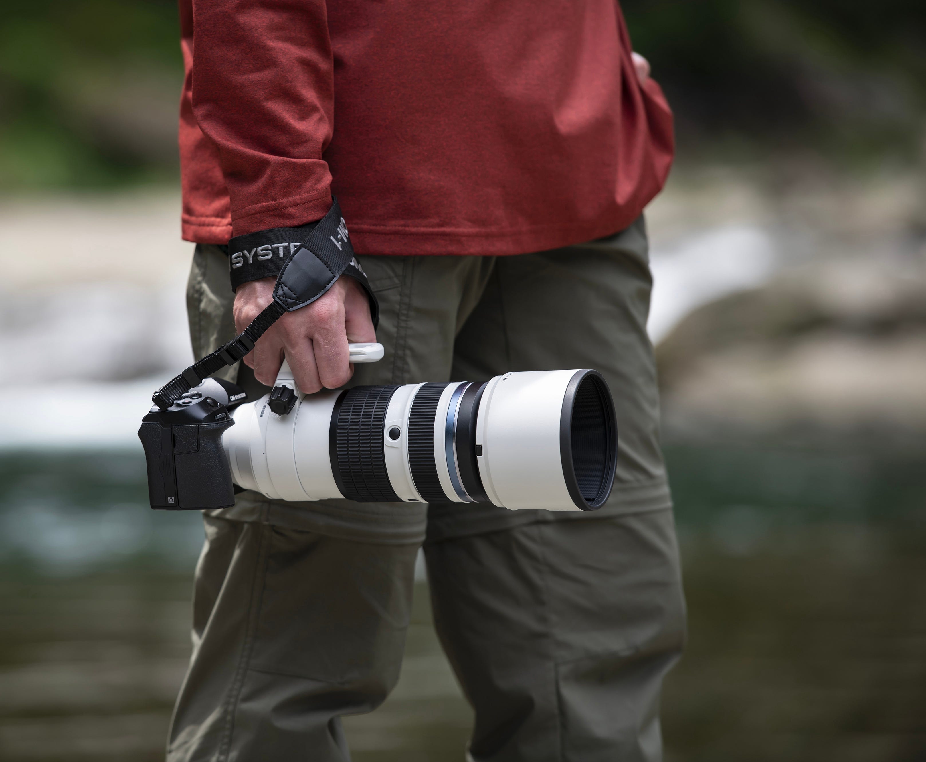 OM SYSTEM M.Zuiko Digital ED 50-200mm Lens compact design