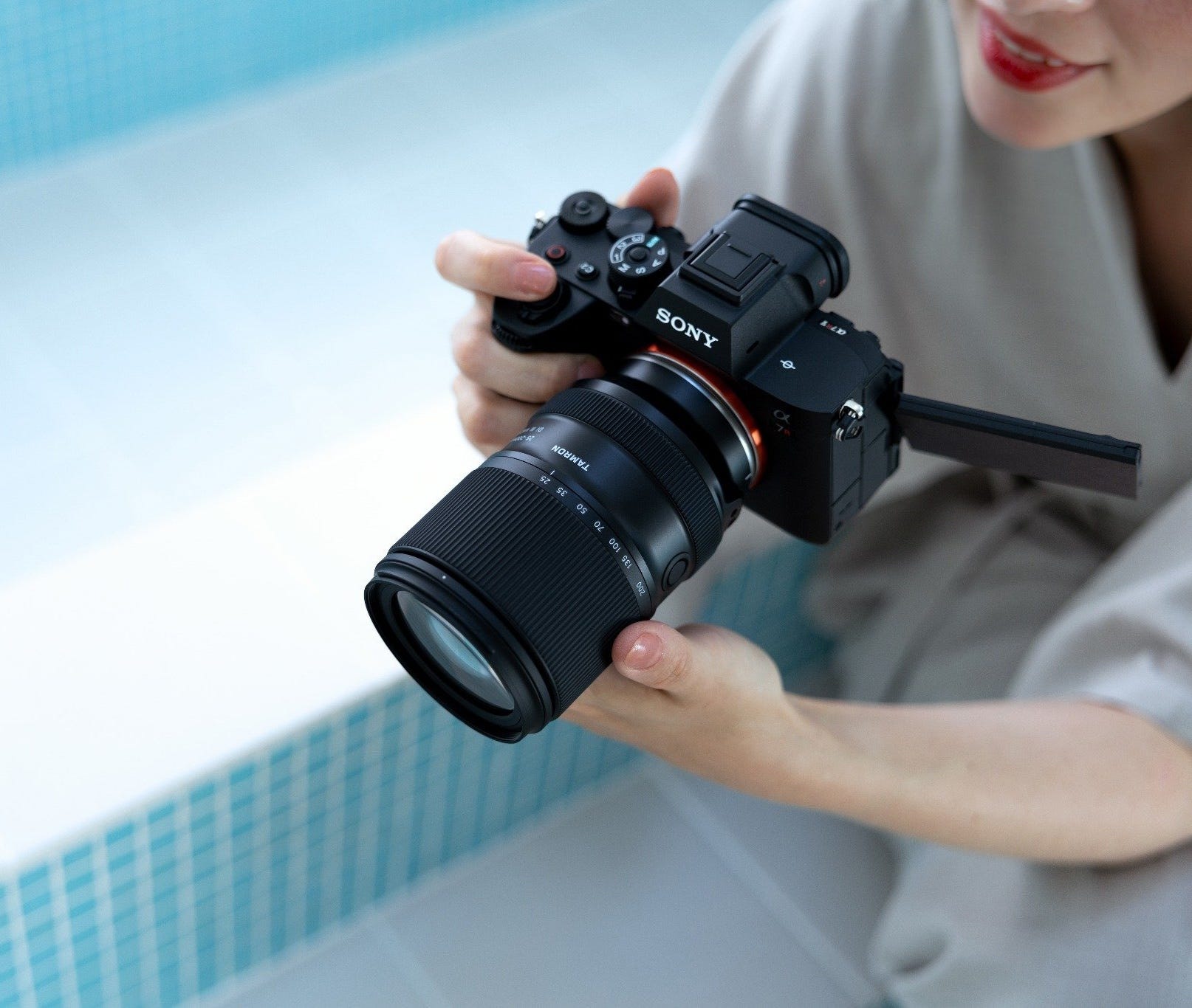 Tamron 25-200mm lens zoom range