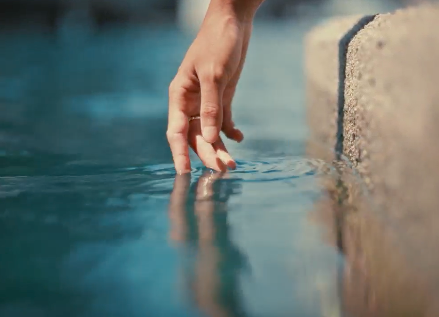 Canon RF 45mm F1.2 STM Lens focus