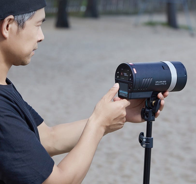 Flashpoint XPLOR 300 Pro II Lightweight & Portable