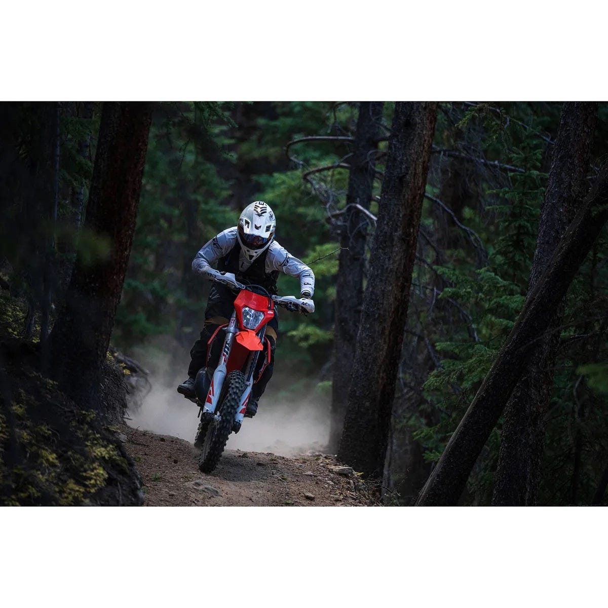 SIGMA 70-200mm Lens max aperture