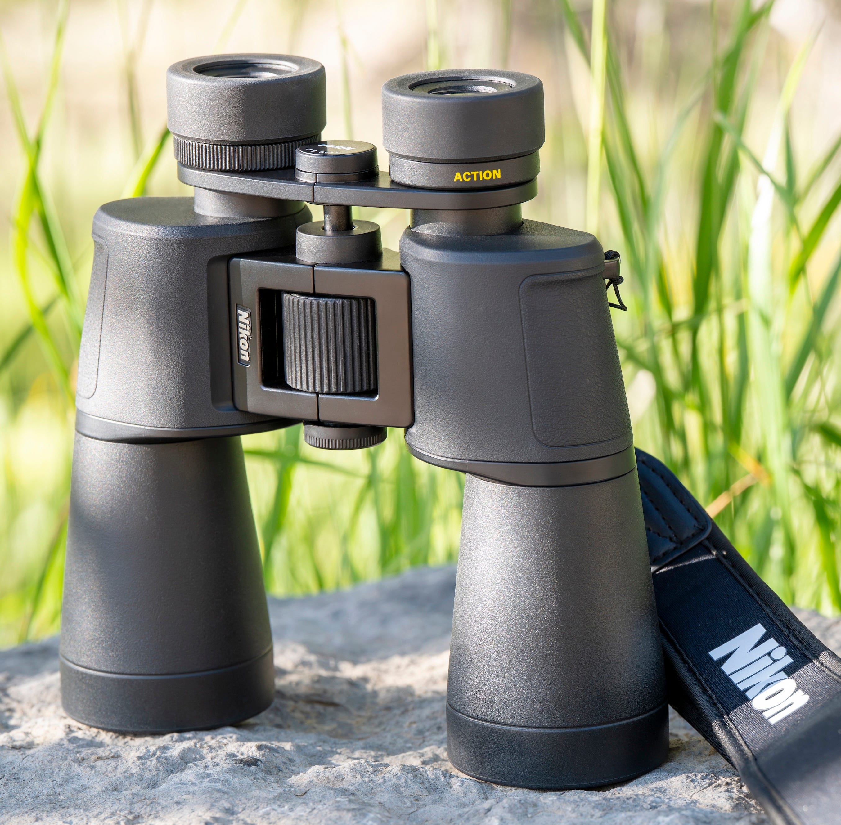 Nikon Action binoculars adjustable eyecups