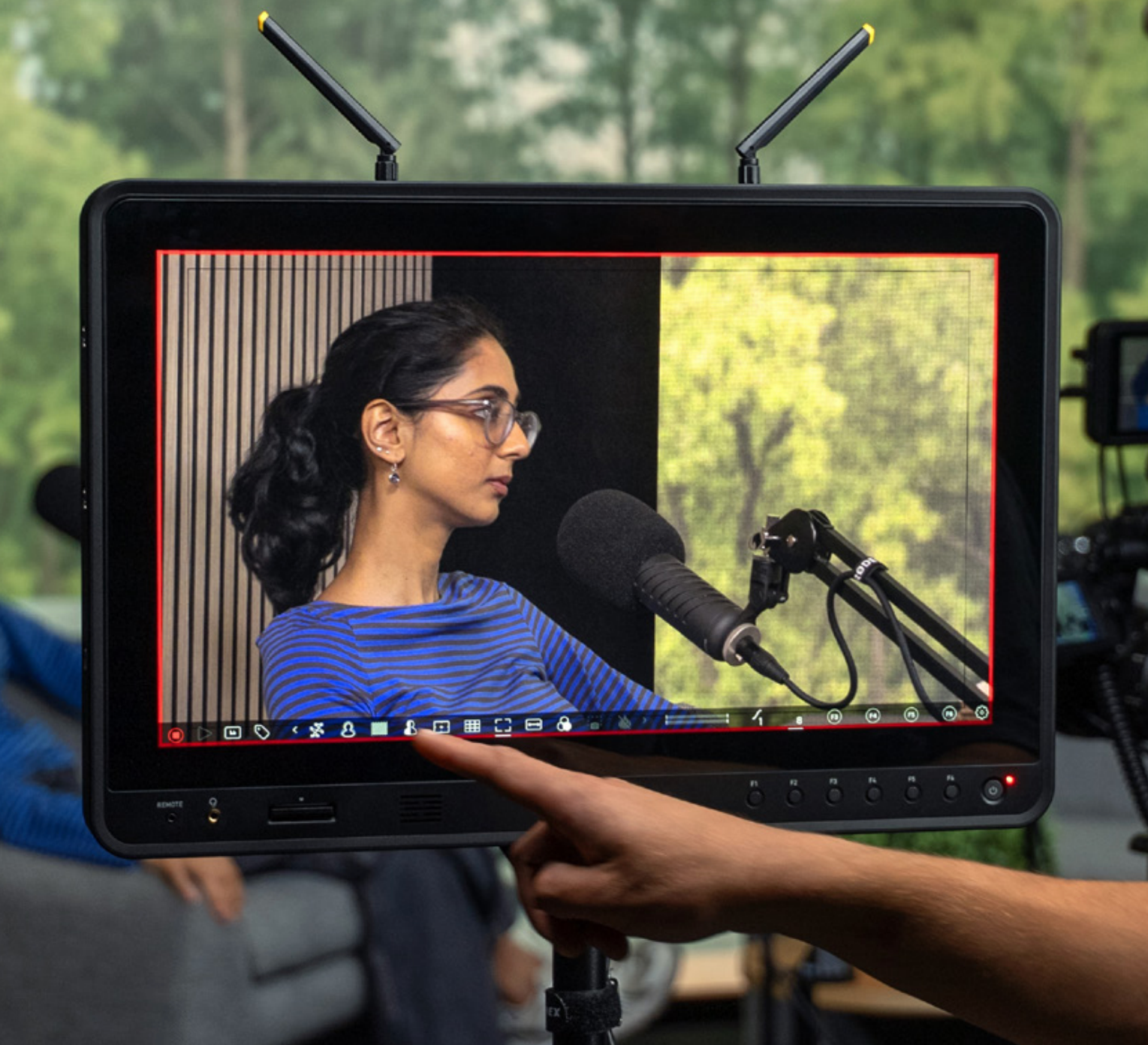 Atomos Sumo Pro-19 touchscreen