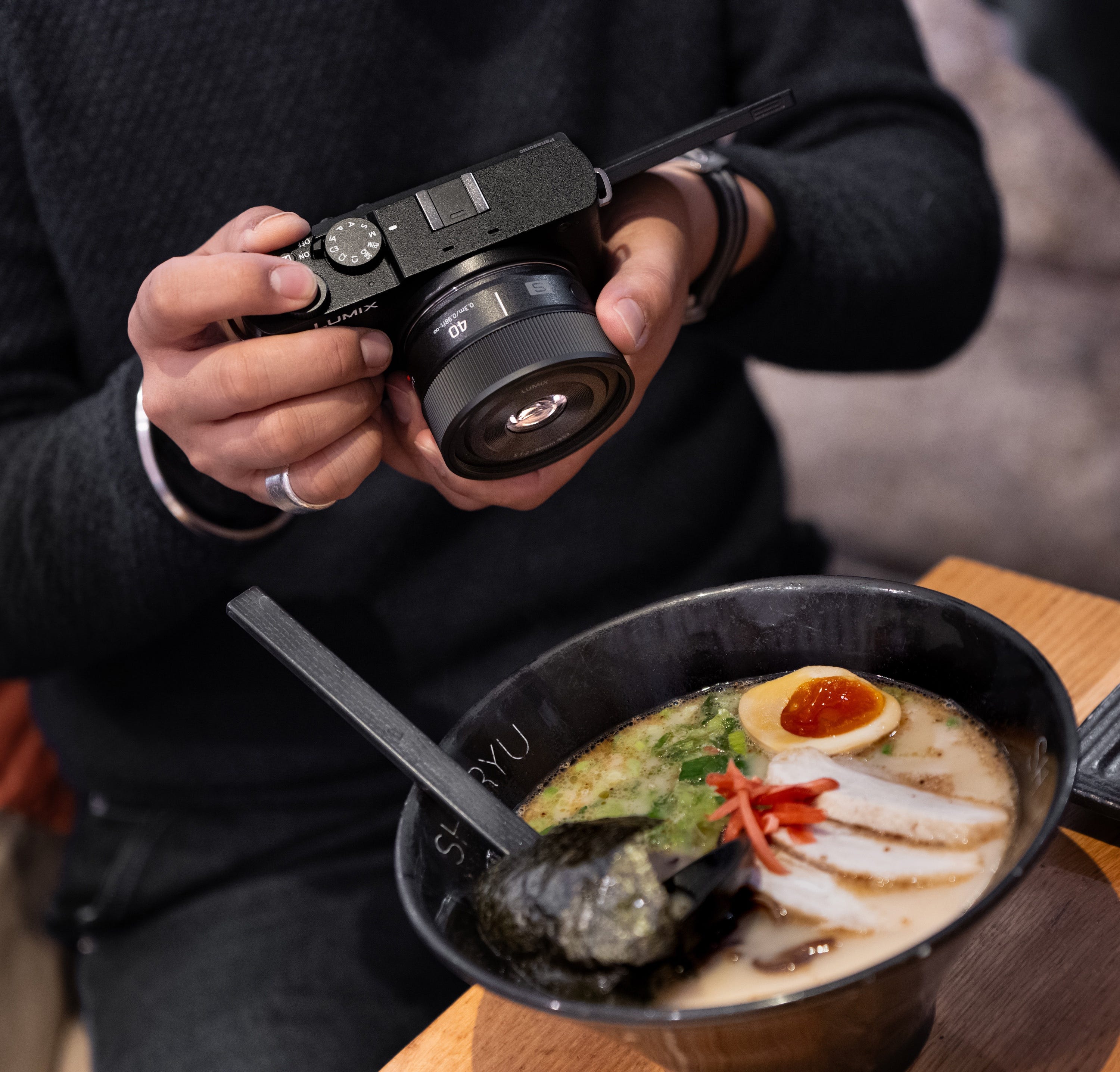 Panasonic Lumix S 40mm Lens min focus distance