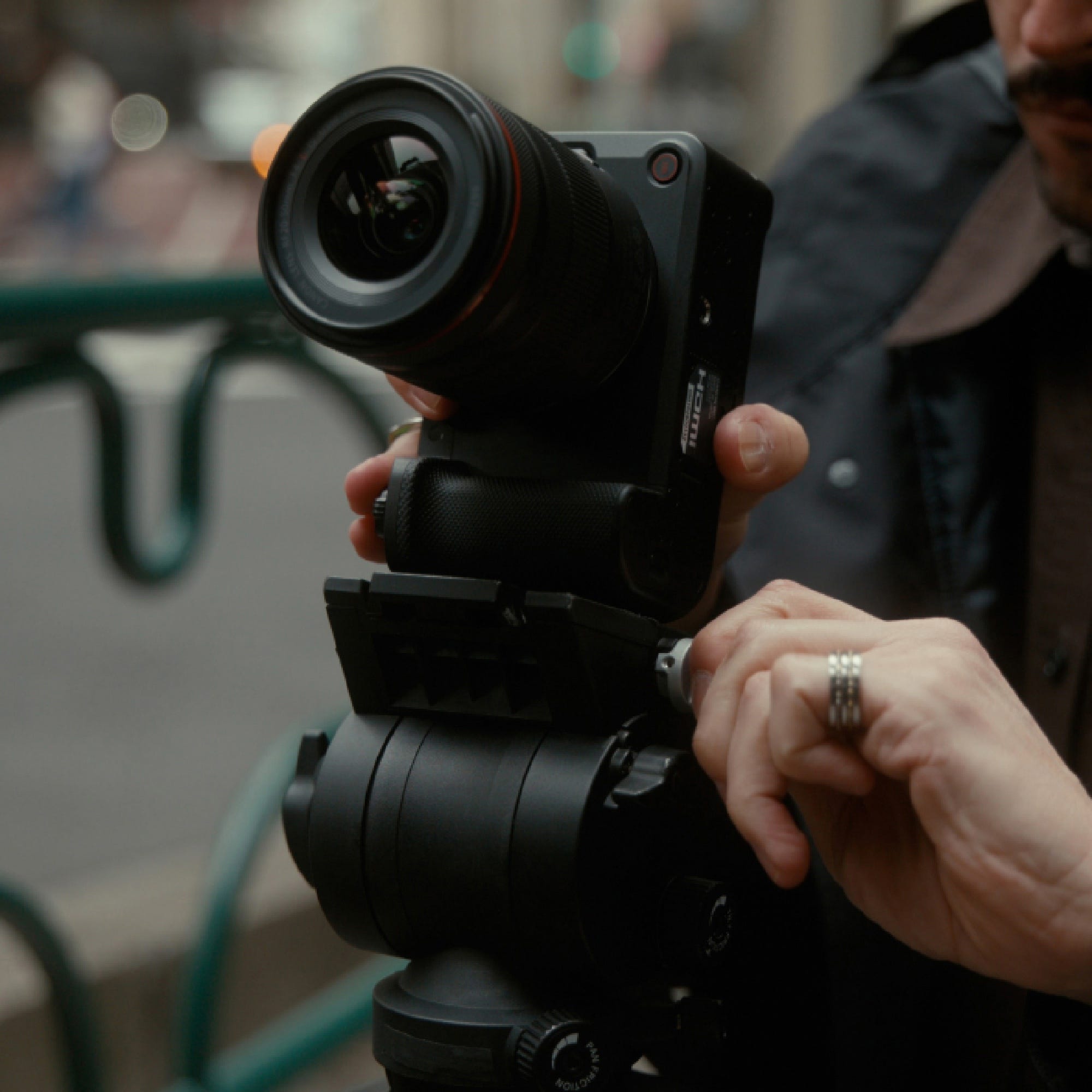 Canon EOS R6 V Camera vertical video