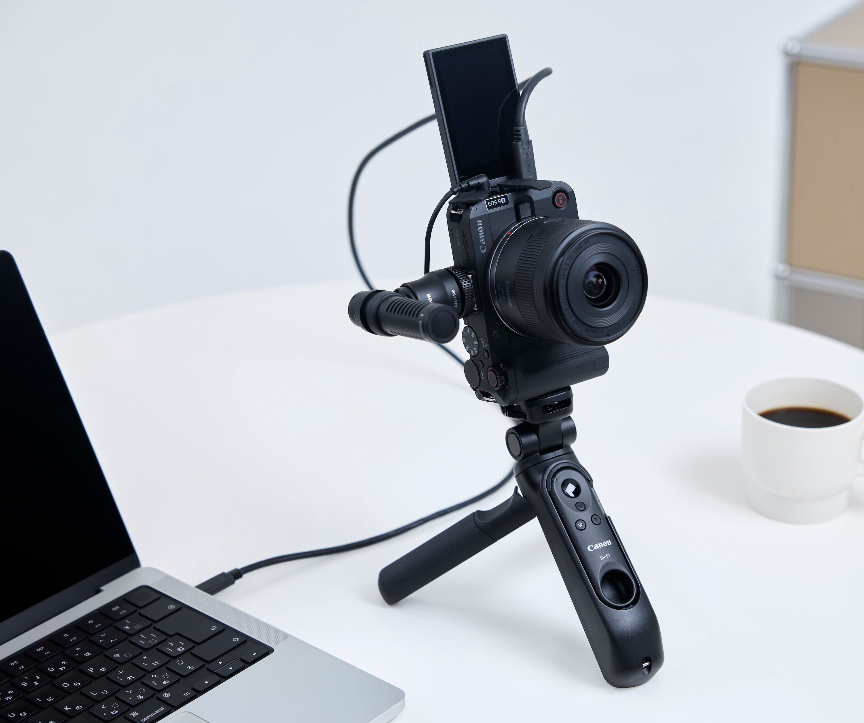 Canon EOS R50 V Video Creator Kit Vertically Versatile