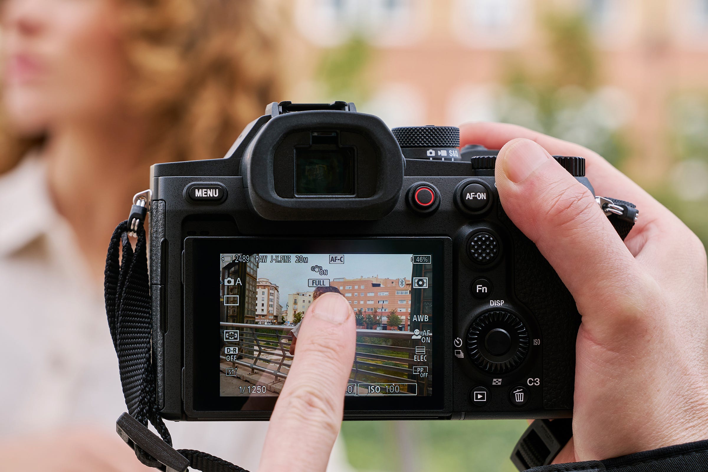 Sony RX10 V Camera real time tracking