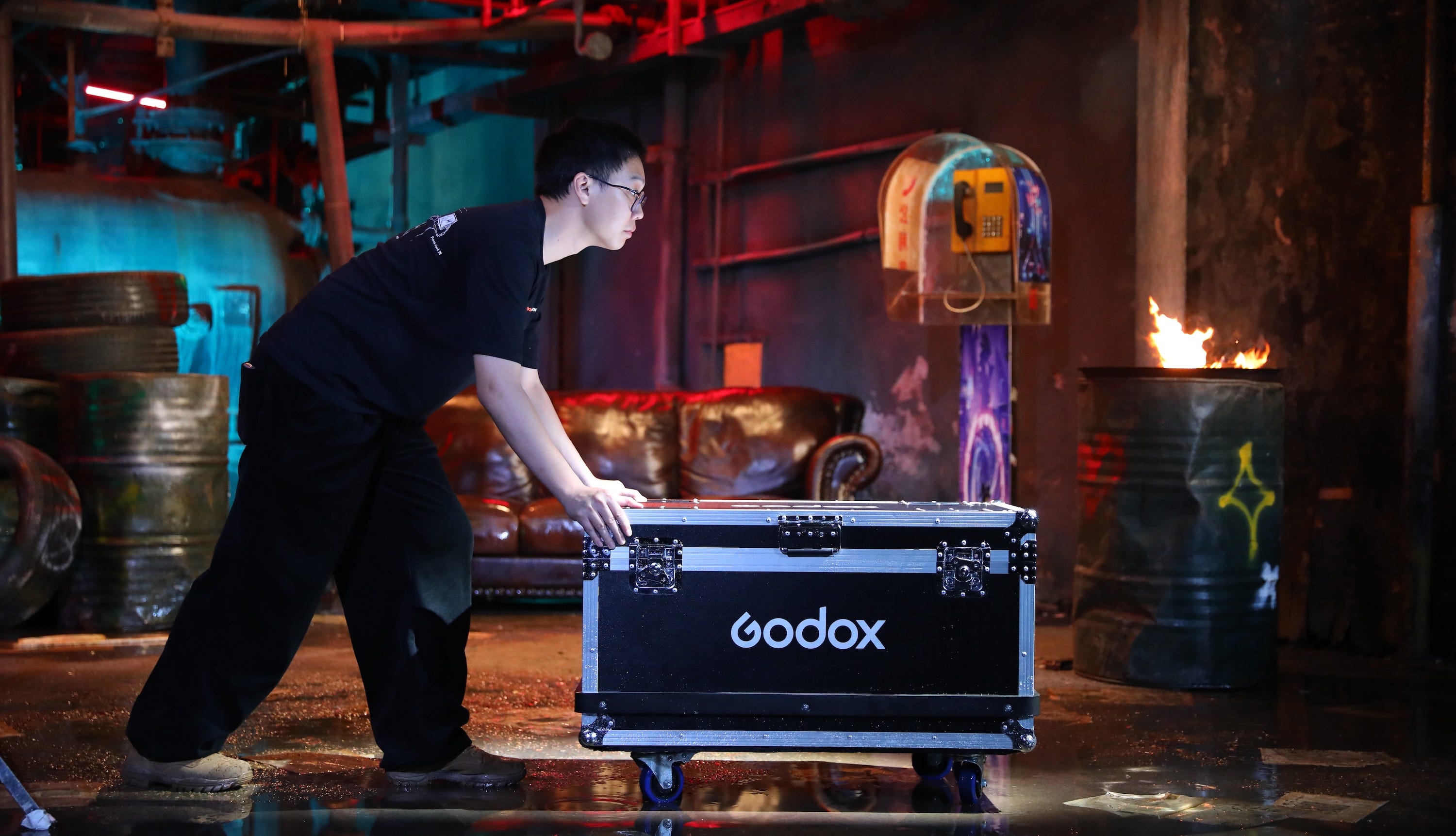 Godox KNOWLED AM800R easy transportation
