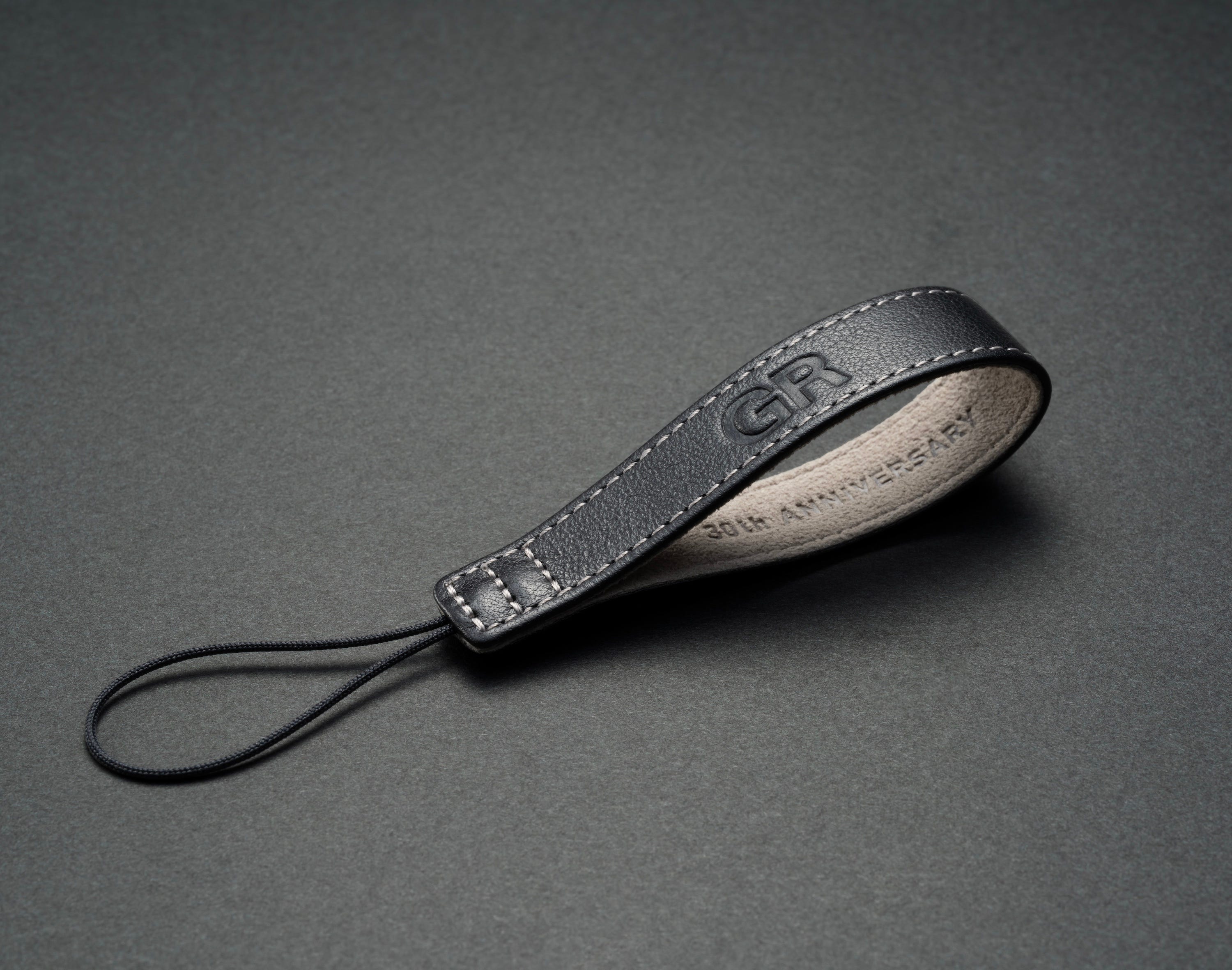 Special-edition leather finger strap