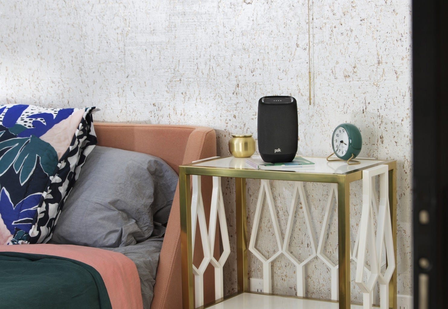 Chromecast Built-In 