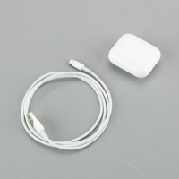 Apple Airpods with Charging Ca Picture