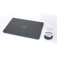 Apple MacBook Air 13.6" with M Picture