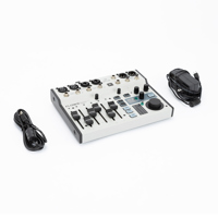 Behringer FLOW 8 8-Input Digit Picture