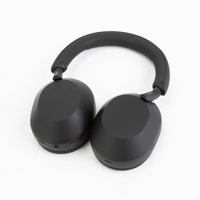 Sony WH-1000XM5 Wireless Close Picture