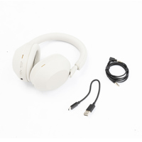 Sony WH-1000XM5 Wireless Close Picture