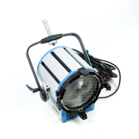 Arri True Blue ST-2 2000W Stud Picture