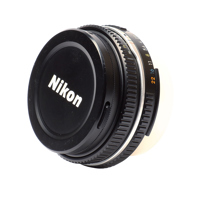 Nikon 45mm f/2.8P Nikkor Stand Picture
