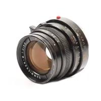 Leica 50mm f/2 Summicron-M Ear Picture
