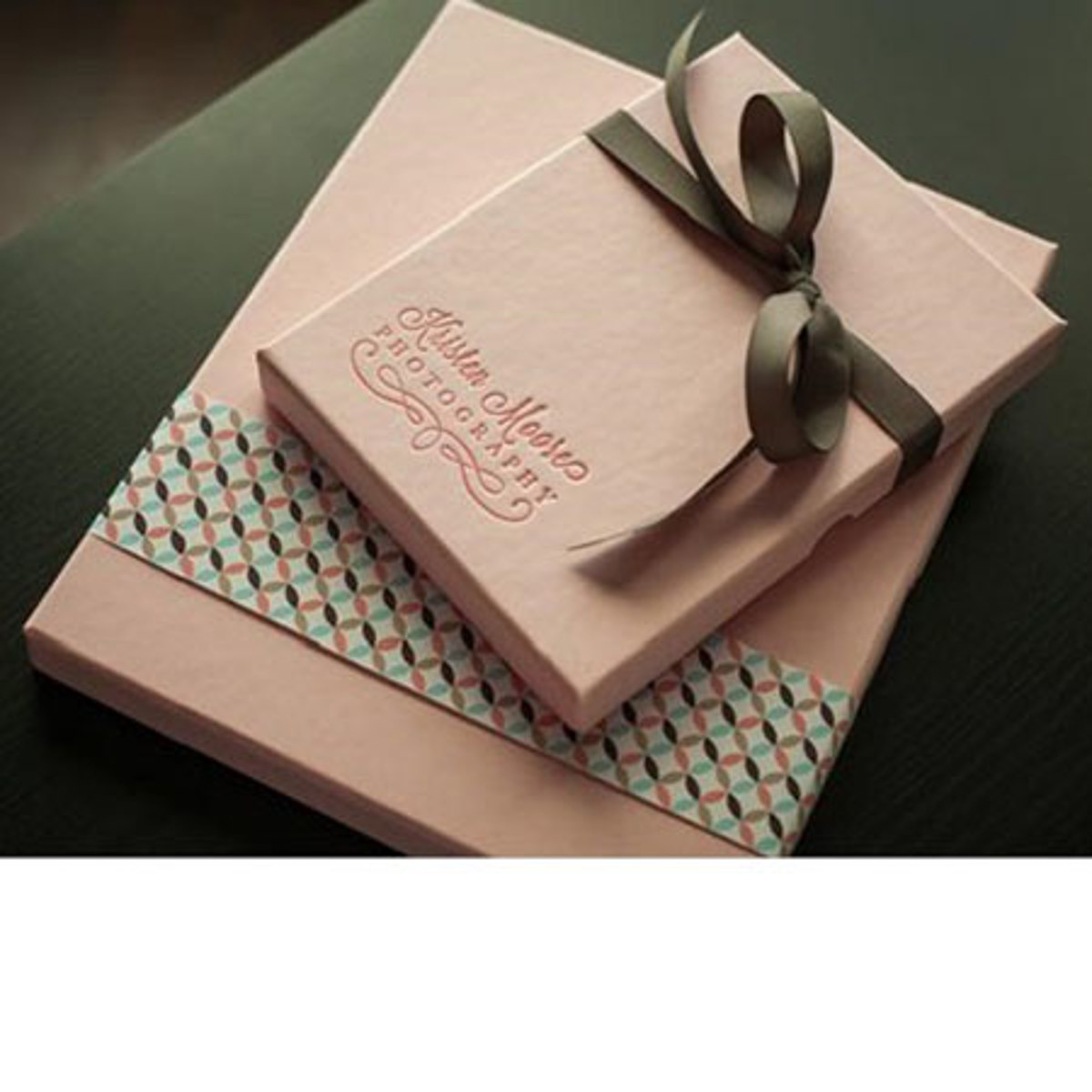

TAP Tap 7.5x5.5x.75" Premium Print Boxes, Bubblgum