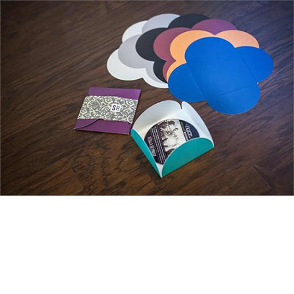 

TAP CD/DVD Petal Case, Holds One 5x5" St&ard CD or DVD Pack of 100