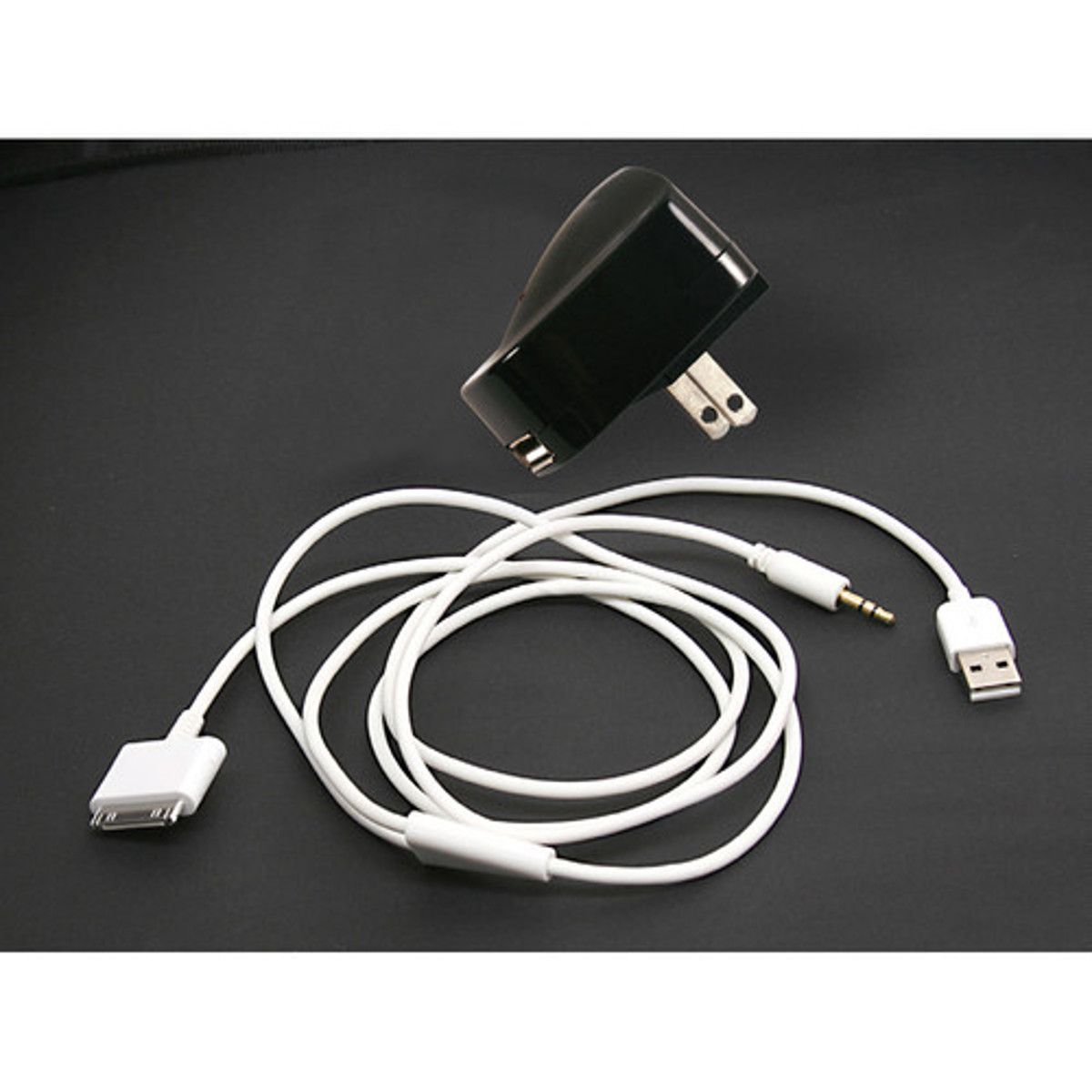 Image of AmpliVox S1732 iPod Cable and Adapter