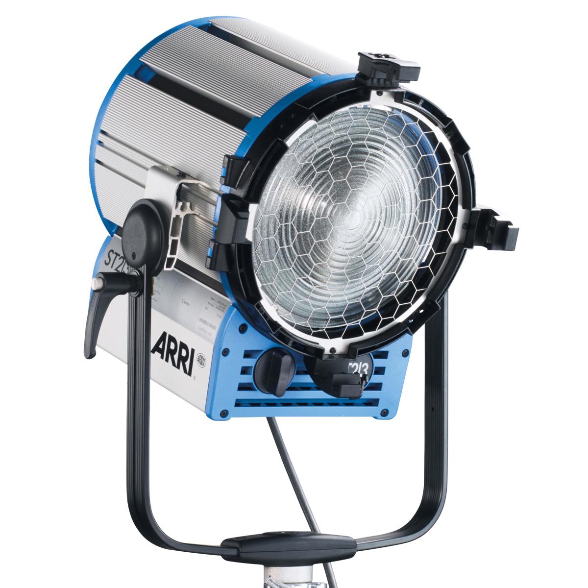 

ARRI True Blue ST-2 2000W Studio Fresnel Light, Stand Mount (120-240VAC)