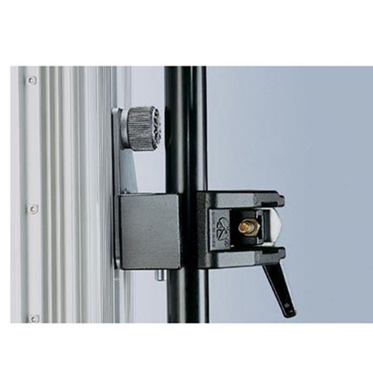 

Dedolight Mounting Bracket with Clamp for DEB400D Electronic Ballast