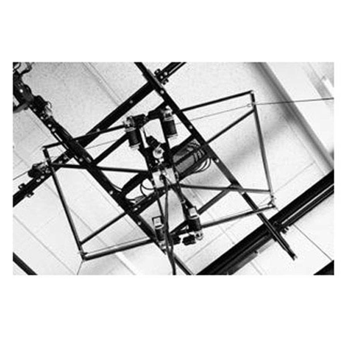 

Foba RAKLE Suspension Frame for Small Fixtures and Light Banks / Mega-Track
