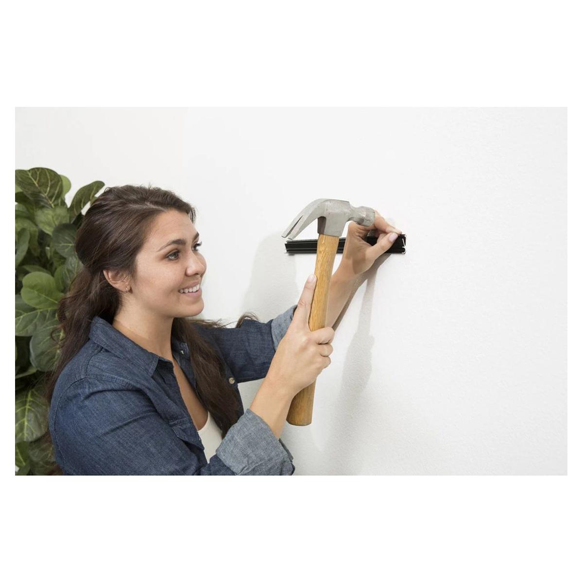 

Hangman S2040 Simple Wall Mount TV Hanger