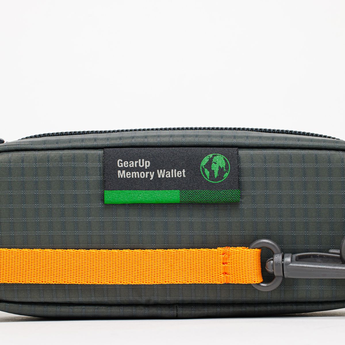 Lowepro GearUp Memory Card Wallet 20, Dark Gray #LP37186-GRL