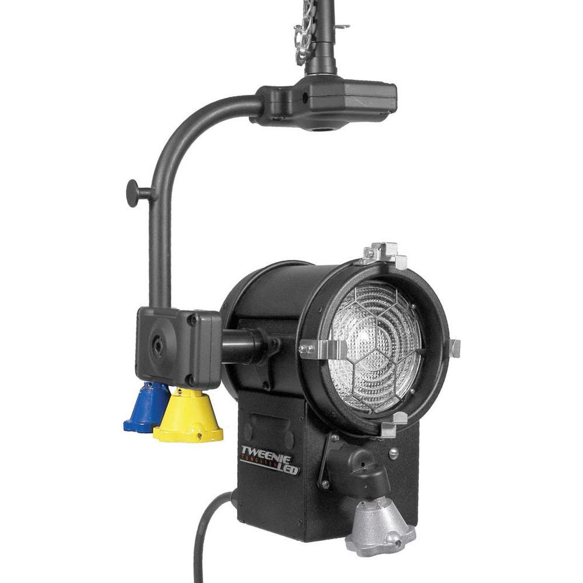 

Mole-Richardson TweenieLED 100W Pole-Operated Daylight 4.5" DMX Fresnel