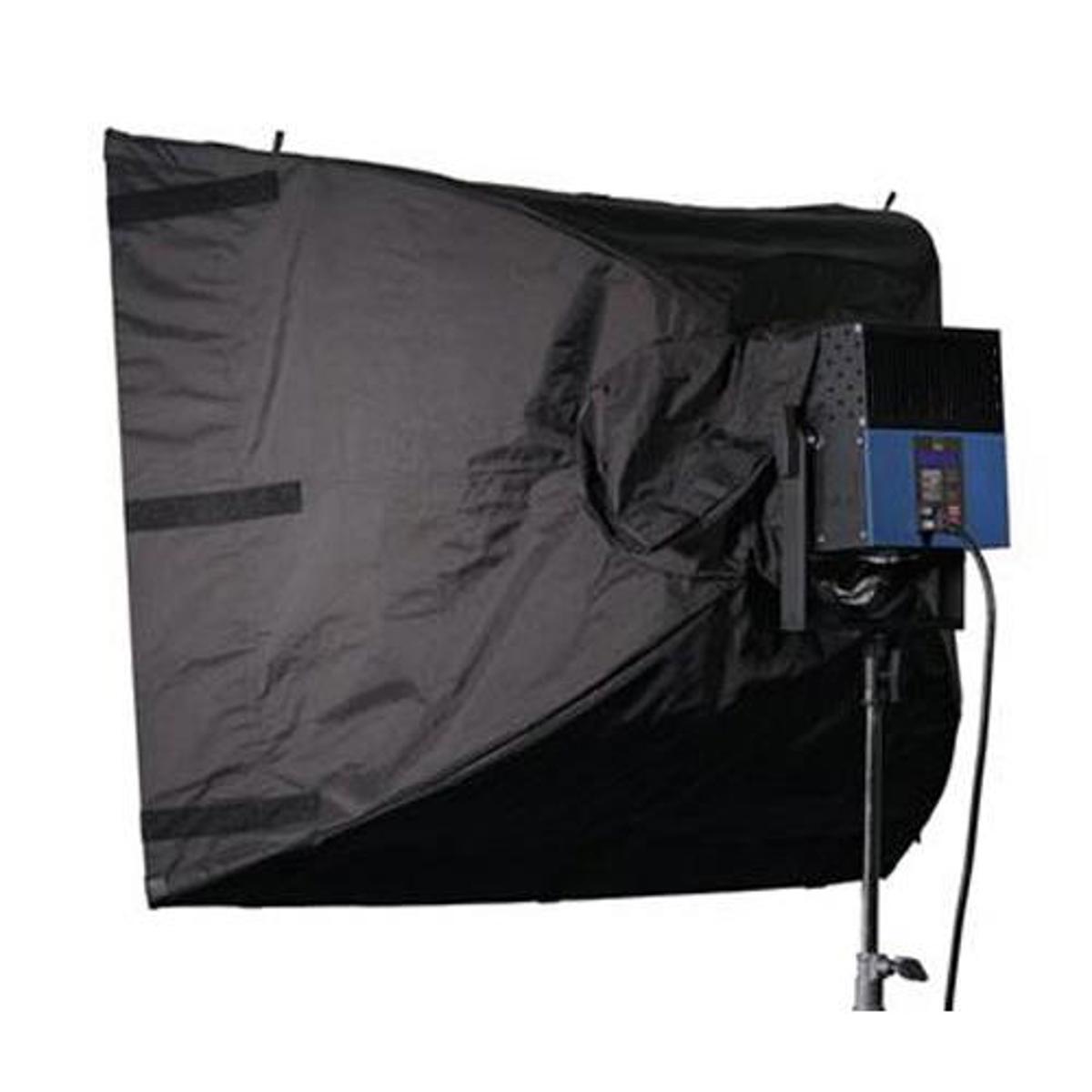 

Nila Chimera Super PRO Low Heat Lightbank Kit for Boxer, Medium