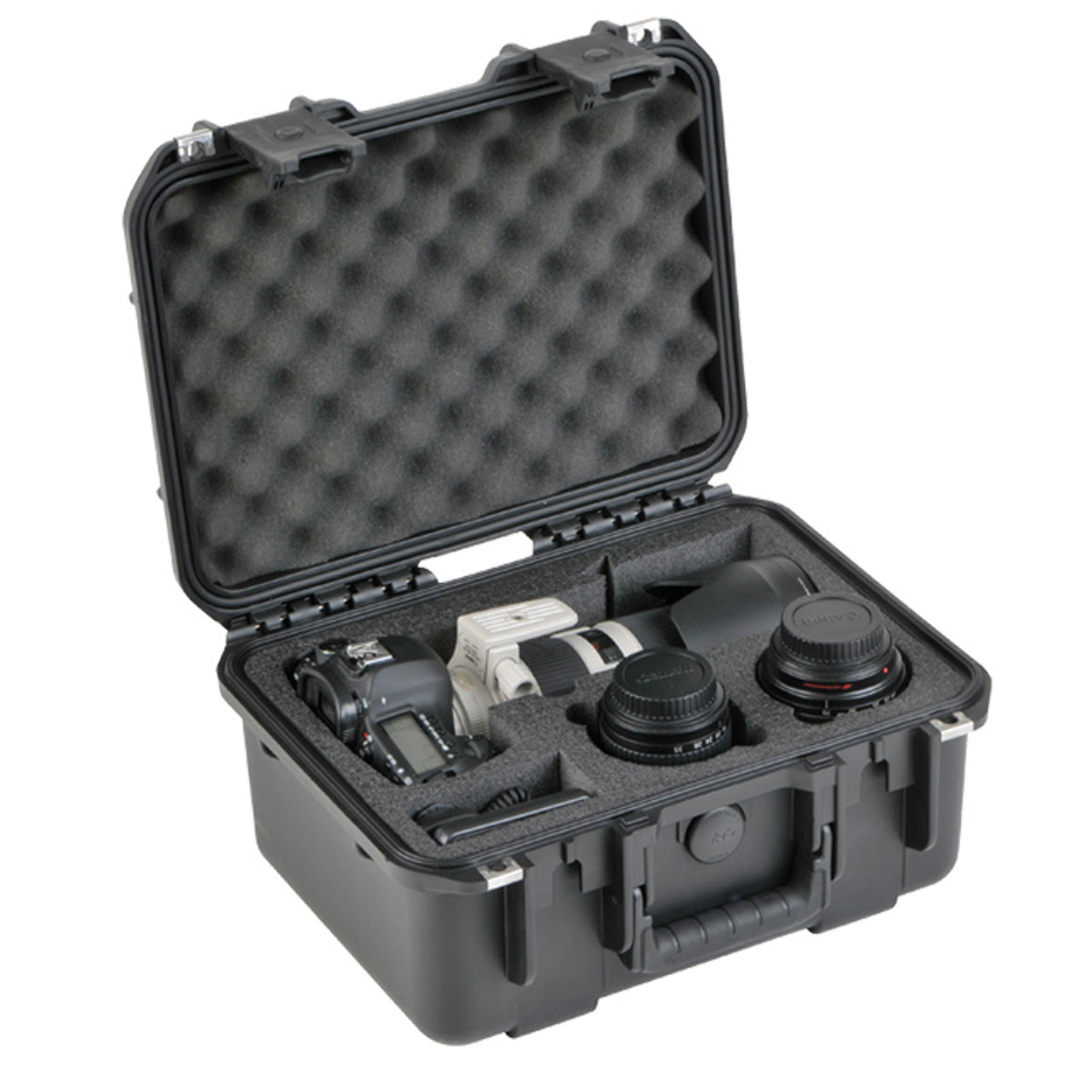 

SKB iSeries Injection Molded Waterproof Case I for DSLR Cameras and Accessories