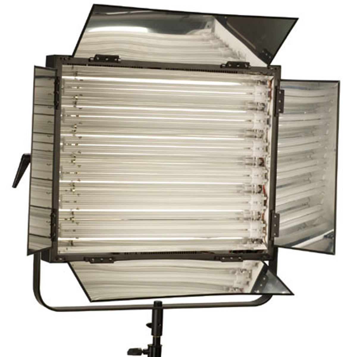

Smith-Victor FL-330, 6 Tube 110W, 5600k Light Bank