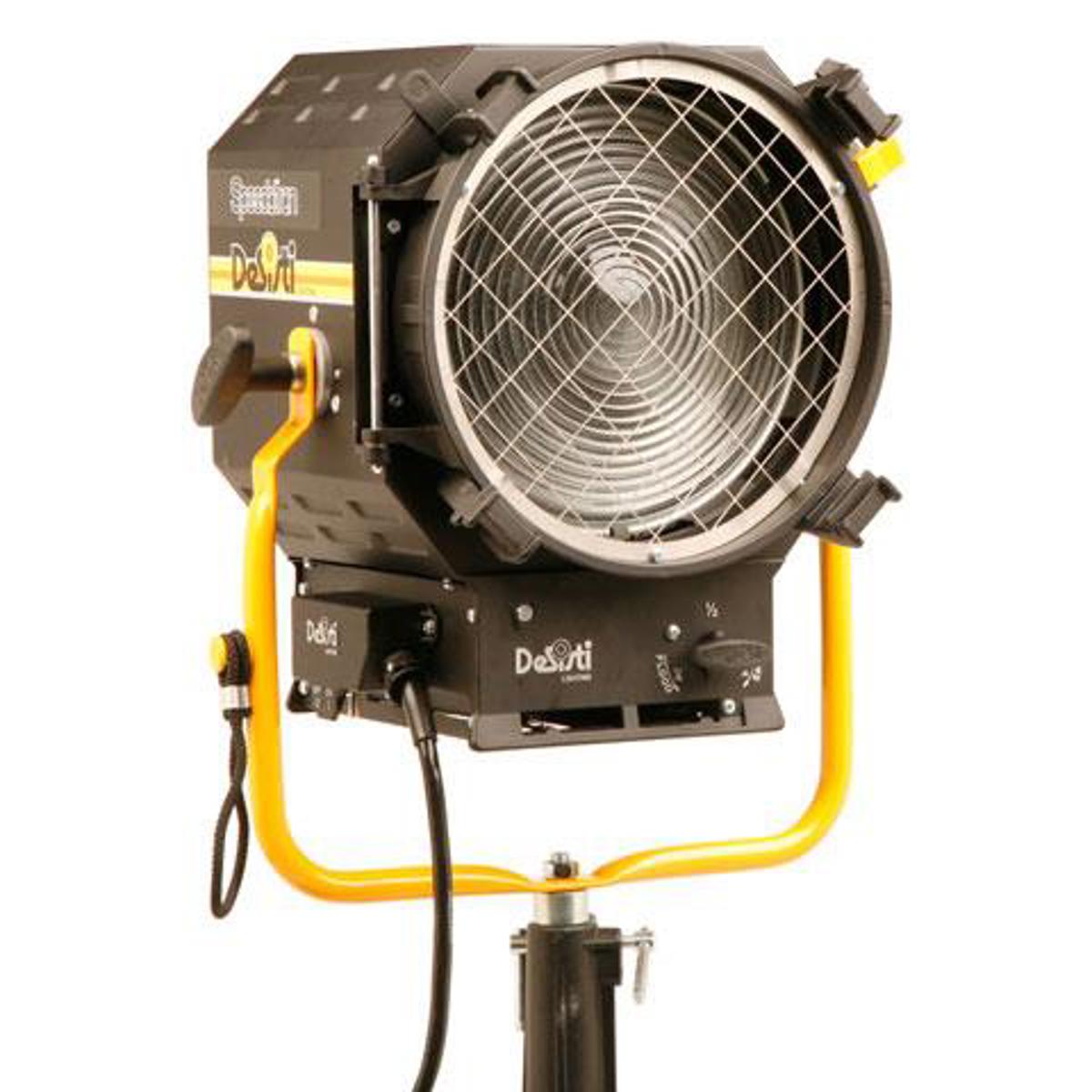 

Speedotron 10" 4800Ws Black Line Fresnel Focusing Spot Flash Head